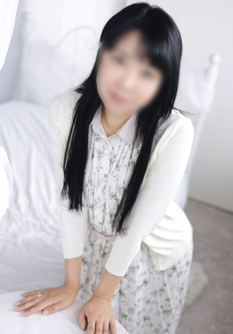 及川みやび　(40) T152 B85(C) W58 H86