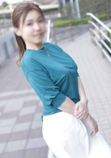 週末前に熟女と”アツい”ひとときを。。